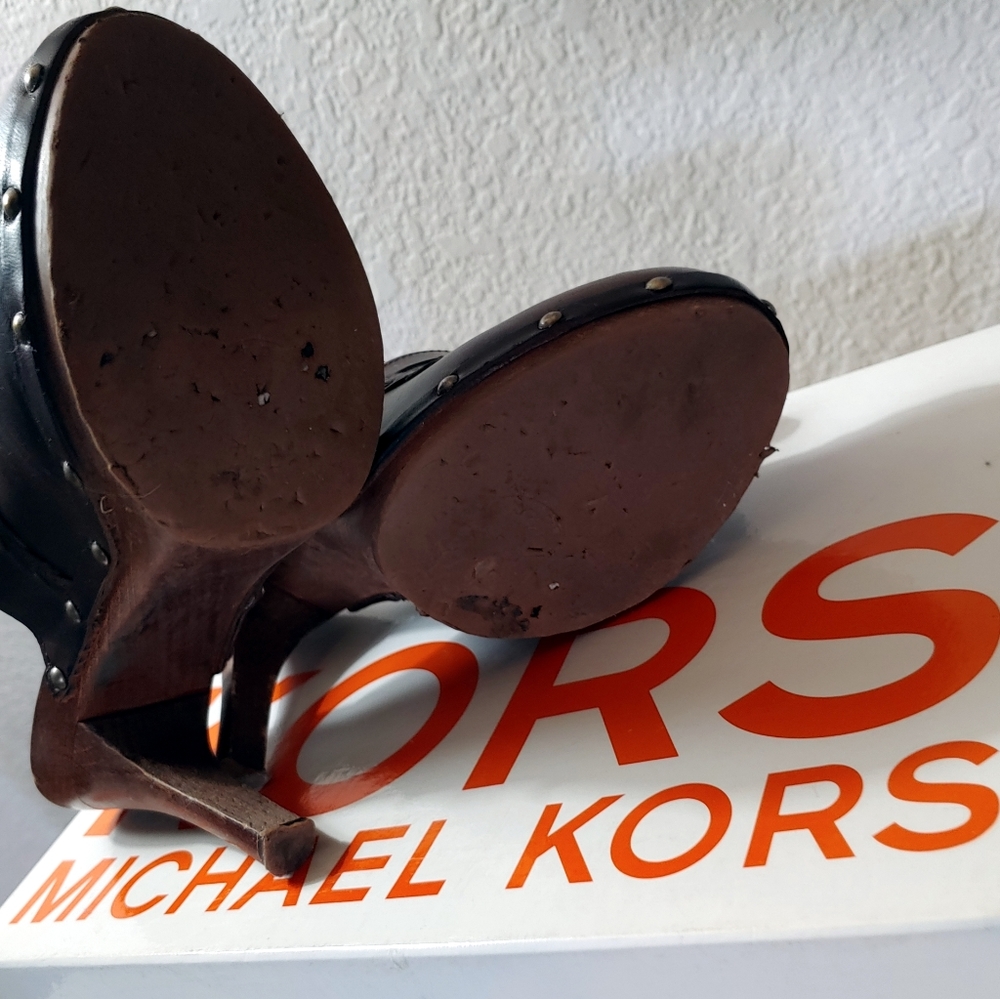 Authentic Kors by Michael Kors Platform Clog - Picture 5 of 8